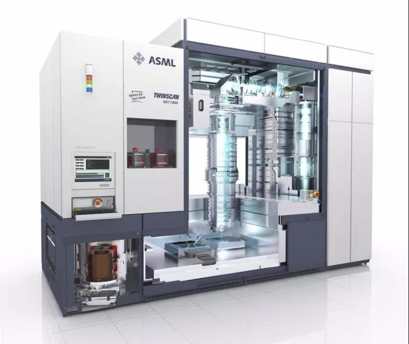 走進(jìn)ASML光刻機(jī)工廠，世界上最貴精密儀器出廠地